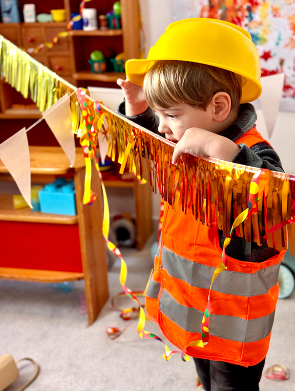 Wir feiern Fasching! Wir Tageskinder tanzen und lachen und machen Party! TiG! Kindertagespflege in Braunschweig Nicole Appel – Kindertagespflege, Krippe und Tagesmutter für Braunschweig Gliesmarode, Querum, Riddagshausen, Östliches Ringgebiet, Volkmarode, Bienrode, Waggum, Hondelage, Schuntersiedlung, Kralenriede, Dibbesdorf, Schwarzer Berg, Siegfriedviertel, Nordstadt und Schapen
