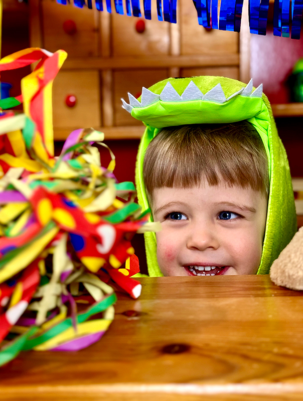 Wir feiern Fasching! Wir Tageskinder tanzen und lachen und machen Party! TiG! Kindertagespflege in Braunschweig Nicole Appel – Kindertagespflege, Krippe und Tagesmutter für Braunschweig Gliesmarode, Querum, Riddagshausen, Östliches Ringgebiet, Volkmarode, Bienrode, Waggum, Hondelage, Schuntersiedlung, Kralenriede, Dibbesdorf, Schwarzer Berg, Siegfriedviertel, Nordstadt und Schapen
