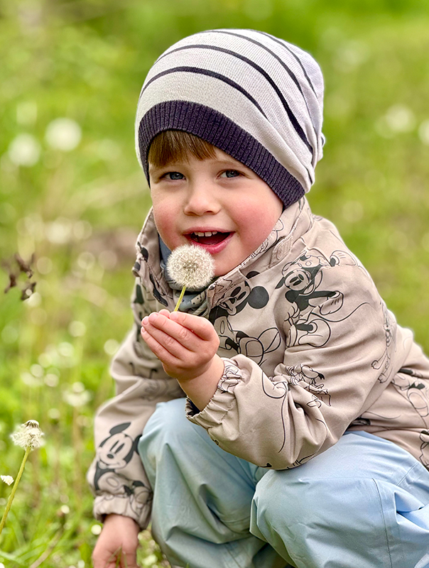 Puuuuusteblumen! Wir Tageskinder sind in der Natur unterwegs und am Pusteblumenpuuusten!. TiG! Kindertagespflege in Braunschweig Nicole Appel – Kindertagespflege, Krippe und Tagesmutter für Braunschweig Gliesmarode, Querum, Riddagshausen, Östliches Ringgebiet, Volkmarode, Bienrode, Waggum, Hondelage, Schuntersiedlung, Kralenriede, Dibbesdorf, Schwarzer Berg, Siegfriedviertel, Nordstadt und Schapen