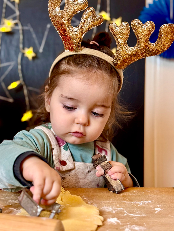 Ahoi Weihnachten! bei Ahoi TiG! Kindertagespflege Braunschweig Gliesmarode – Krippe, Tagesmutter Nicole Appel Weihnachtsbäckerei bei TiG! Kindertagespflege in Braunschweig Nicole Appel – Kindertagespflege, Krippe und Tagesmutter für Braunschweig Gliesmarode, Querum, Riddagshausen, Östliches Ringgebiet, Volkmarode, Bienrode, Waggum, Hondelage, Schuntersiedlung, Kralenriede, Dibbesdorf, Schwarzer Berg, Siegfriedviertel, Nordstadt und Schapen