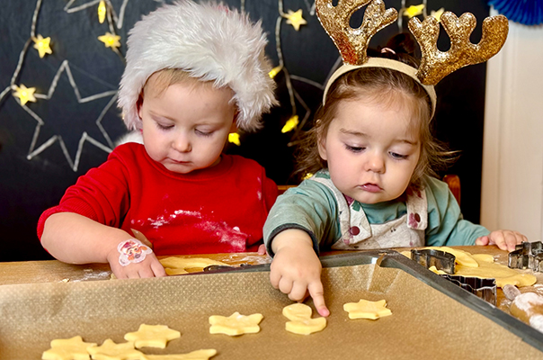 Ahoi Weihnachten! bei Ahoi TiG! Kindertagespflege Braunschweig Gliesmarode – Krippe, Tagesmutter Nicole Appel Weihnachtsbäckerei bei TiG! Kindertagespflege in Braunschweig Nicole Appel – Kindertagespflege, Krippe und Tagesmutter für Braunschweig Gliesmarode, Querum, Riddagshausen, Östliches Ringgebiet, Volkmarode, Bienrode, Waggum, Hondelage, Schuntersiedlung, Kralenriede, Dibbesdorf, Schwarzer Berg, Siegfriedviertel, Nordstadt und Schapen
