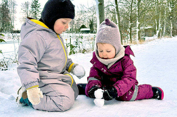 Bei Ahoi TiG! bauen wir Tageskinder heute Schneemänner! Kindertagespflege in Braunschweig Nicole Appel – Kindertagespflege, Krippe und Tagesmutter für Braunschweig Gliesmarode, Querum, Riddagshausen, Östliches Ringgebiet, Volkmarode, Bienrode, Waggum, Hondelage, Schuntersiedlung, Kralenriede, Dibbesdorf, Schwarzer Berg, Siegfriedviertel, Nordstadt und Schapen