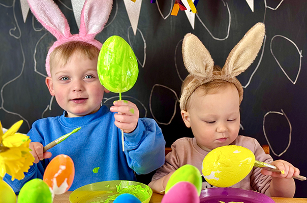 Bei Ahoi TiG! bemalen wir heute Ostereier kunterbunt – Ahoi Ostern! Kindertagespflege in Braunschweig Nicole Appel – Kindertagespflege, Krippe und Tagesmutter für Braunschweig Gliesmarode, Querum, Riddagshausen, Östliches Ringgebiet, Volkmarode, Bienrode, Waggum, Hondelage, Schuntersiedlung, Kralenriede, Dibbesdorf, Schwarzer Berg, Siegfriedviertel, Nordstadt und Schapen, Kitafinder