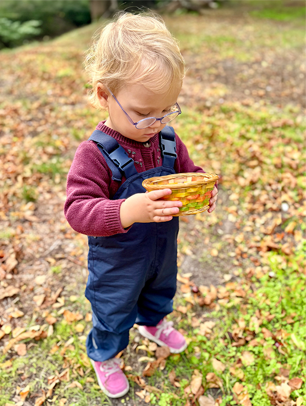 Ahoi Kastanien! Kastaniensammeln im Herbst. Ahoi TiG! Kindertagespflege Braunschweig Gliesmarode – Krippe, Tagesmutter Nicole Appel Ahoi Kastanien! Bei Ahoi TiG! sind wir draußen unterwegs und sammeln Kastanien! Kindertagespflege in Braunschweig Nicole Appel – Kindertagespflege, Krippe und Tagesmutter für Braunschweig Gliesmarode, Querum, Riddagshausen, Östliches Ringgebiet, Volkmarode, Bienrode, Waggum, Hondelage, Schuntersiedlung, Kralenriede, Dibbesdorf, Schwarzer Berg, Siegfriedviertel, Nordstadt und Schapen, Kitafinder